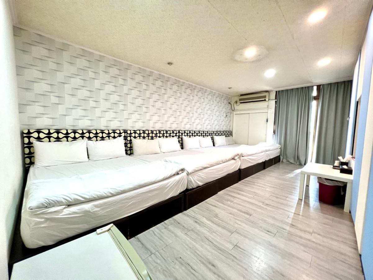 逢甲mickey House Apartman Tajcshung Kültér fotó